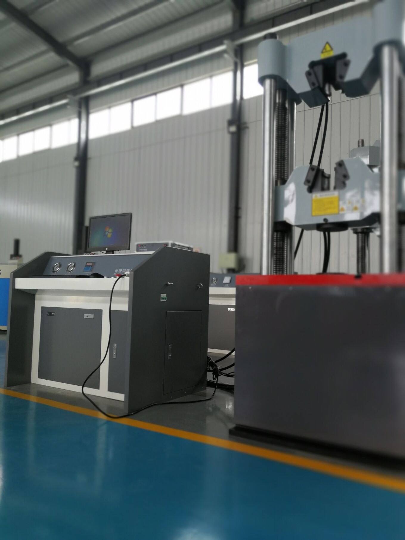 液壓萬能試驗機(jī)示意圖